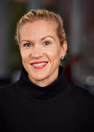 Moa Petersén. Porträtt. 