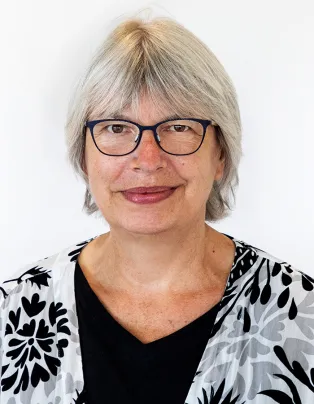 kvinna med glasögon. foto